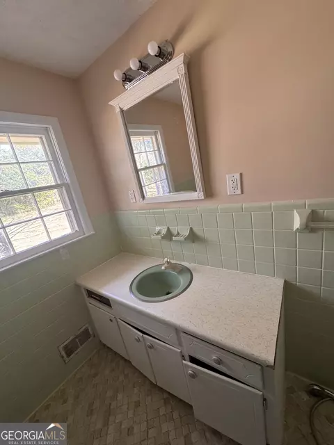 Bath - 5175 Forest Dr SE, Covington, GA 30014 photo 4 of 4