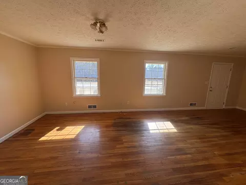 Living - 5175 Forest Dr SE, Covington, GA 30014 photo 2 of 6