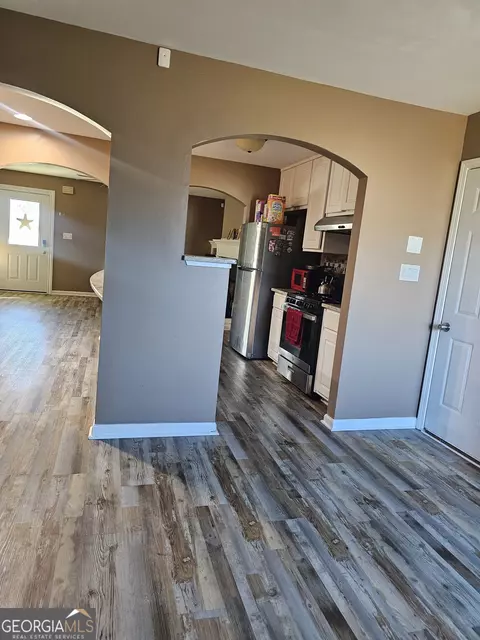 Entry Way - 6737 Biscayne Blvd, Rex, GA 30273 photo 1 of 1