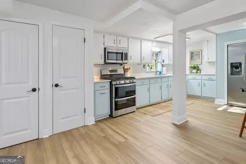 Kitchen - 189 Andrea Cir, Jackson, GA 30233 photo 1 of 4