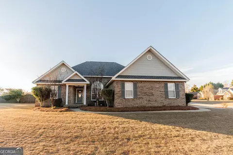 115 Mallards Landing Dr, Kathleen, GA 31047