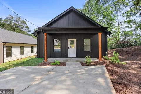 408 Poplar St, Hogansville, GA 30230