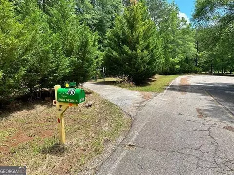 230 Vaughn Cir, Griffin, GA 30223