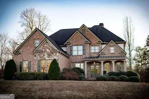 5011 Glen Forrest Dr, Flowery Branch, GA 30542