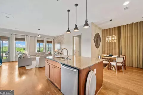 360 Chambers St #210, Woodstock, GA 30188
