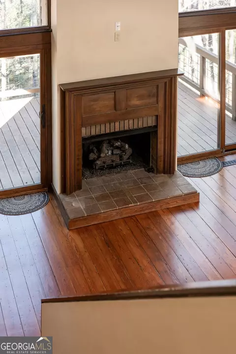 Living - 547 Byars Dr, Macon, GA 31210 photo 6 of 7