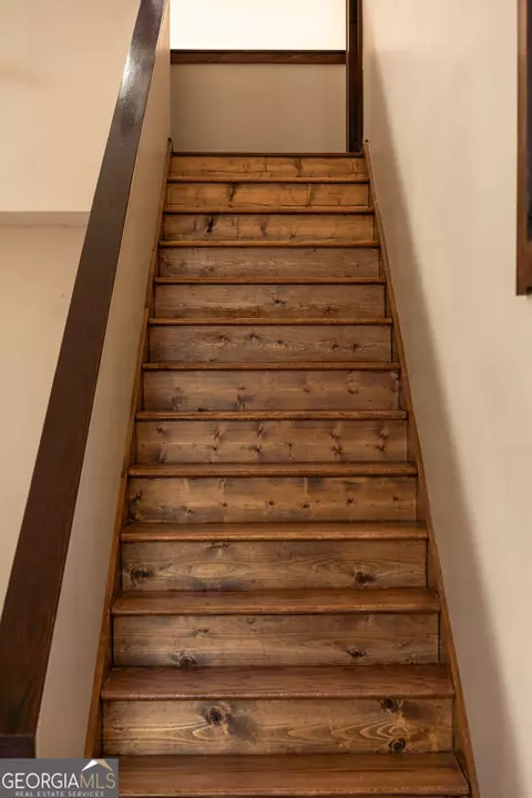 Entry Way - 547 Byars Dr, Macon, GA 31210 photo 4 of 11