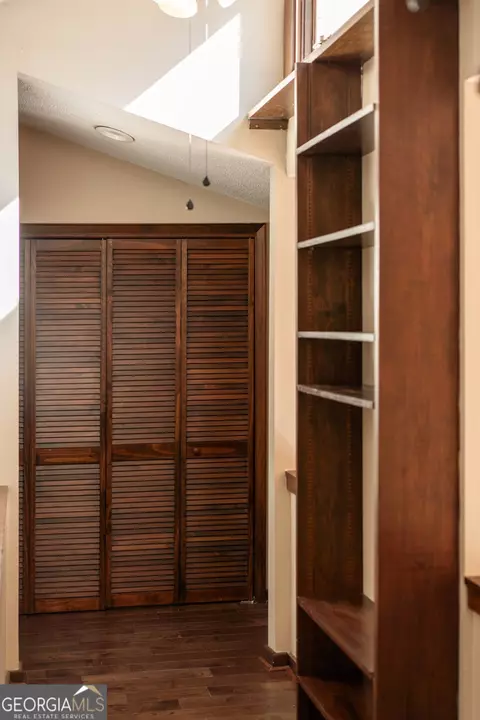 Entry Way - 547 Byars Dr, Macon, GA 31210 photo 8 of 11