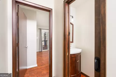 Entry Way - 547 Byars Dr, Macon, GA 31210 photo 3 of 11