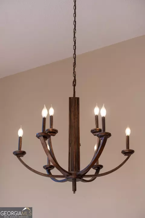 Dining - 547 Byars Dr, Macon, GA 31210 photo 1 of 2