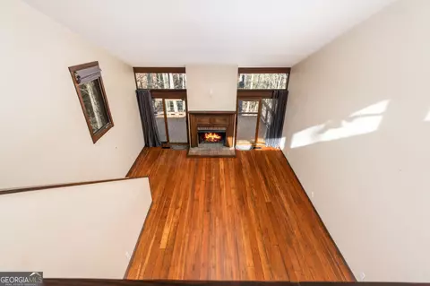 Living - 547 Byars Dr, Macon, GA 31210 photo 4 of 7