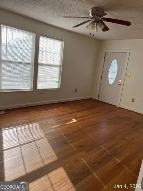 Living - 15 Jackson Rd, Covington, GA 30016 photo 1 of 5