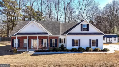 127 Ash Ct SE, Calhoun, GA 30701