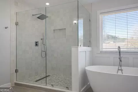 Bath - 404 Juniper Ct, Canton, GA 30115 photo 4 of 5