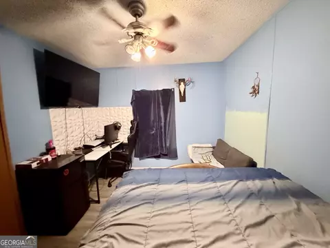 Bedroom - 5448 Blanton Mill Rd, Williamson, GA 30292 photo 8 of 10