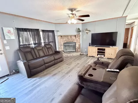 Living - 5448 Blanton Mill Rd, Williamson, GA 30292 photo 1 of 2
