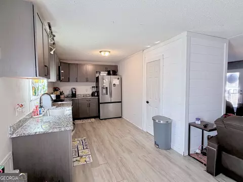 Kitchen - 5448 Blanton Mill Rd, Williamson, GA 30292 photo 5 of 5