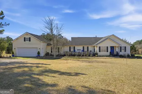 20 Apple Rd, Locust Grove, GA 30248