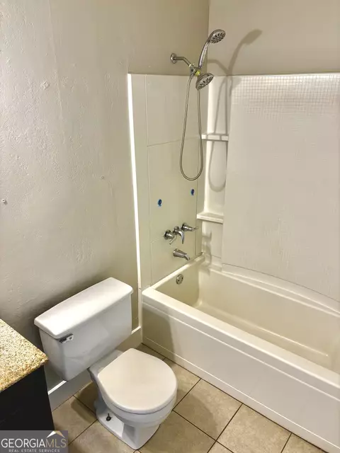 Bath - 56 John Lovelace Rd, Lagrange, GA 30241 photo 1 of 3