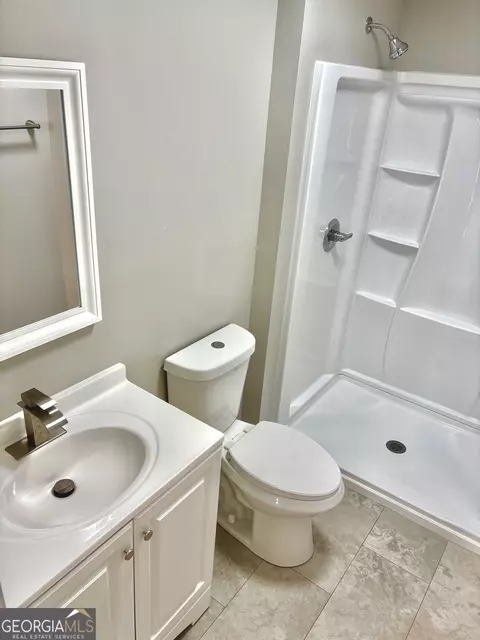 Bath - 56 John Lovelace Rd, Lagrange, GA 30241 photo 3 of 3