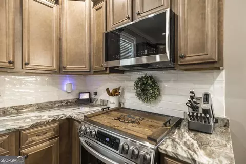 Kitchen - 800 John E Sullivan Rd, Byron, GA 31008 photo 2 of 3