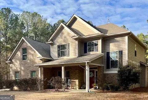 33 White Pine Dr, Hamilton, GA 31811