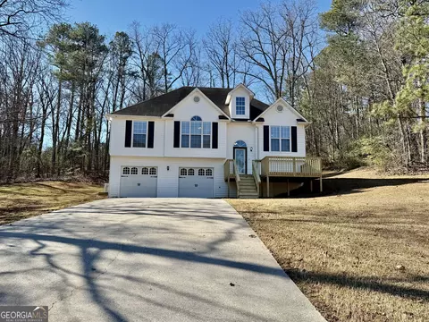 13 Nottingham Dr NW, Cartersville, GA 30121