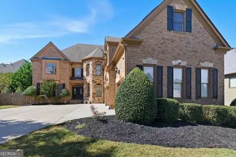 4728 Moon Hollow Ct, Buford, GA 30519