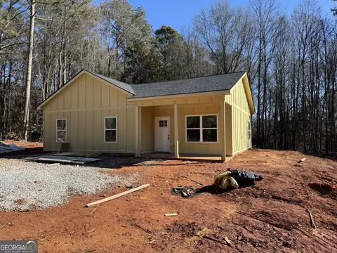 825 Mercer Dr, Elberton, GA 30635