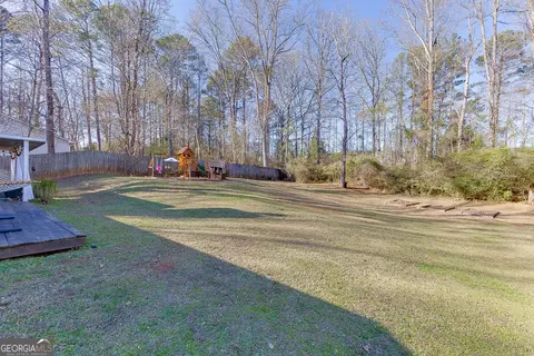 Exterior - 845 Ashley Ct, Monroe, GA 30655 photo 6 of 7