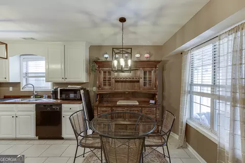 Dining - 845 Ashley Ct, Monroe, GA 30655 photo 1 of 1