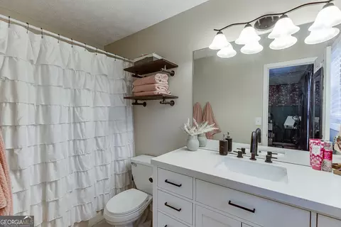 Bath - 845 Ashley Ct, Monroe, GA 30655 photo 2 of 2