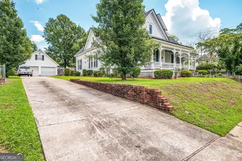 300 N Maple Ave, Eatonton, GA 31024