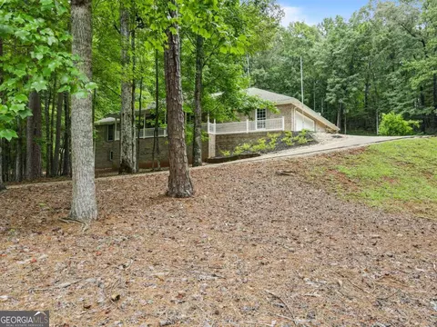 108 Stonebridge Ln, Lagrange, GA 30240