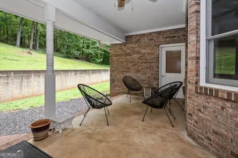 Exterior - 108 Stonebridge Ln, Lagrange, GA 30240 photo 6 of 28