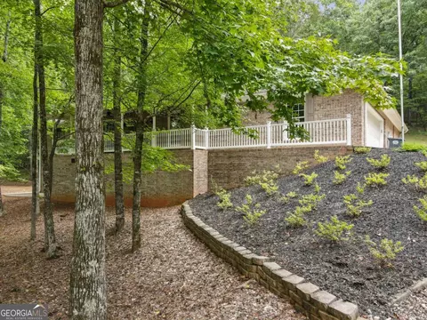 Exterior - 108 Stonebridge Ln, Lagrange, GA 30240 photo 18 of 28