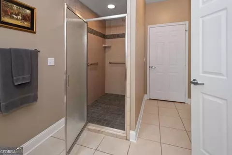 Bath - 108 Stonebridge Ln, Lagrange, GA 30240 photo 3 of 7