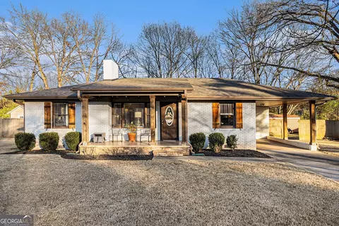14 Larkwood Cir, Cartersville, GA 30120