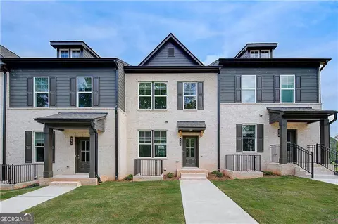 313 Daybreak Ln, Newnan, GA 30265