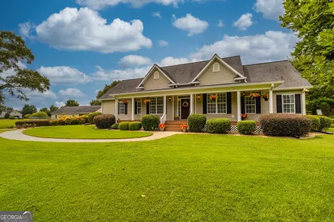 121 Grape Creek Rd, Milner, GA 30257