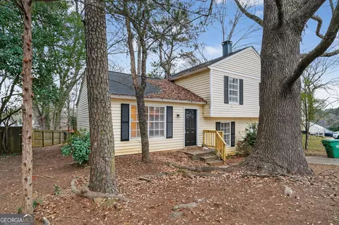 4616 Garden Hills Dr, Stone Mountain, GA 30083
