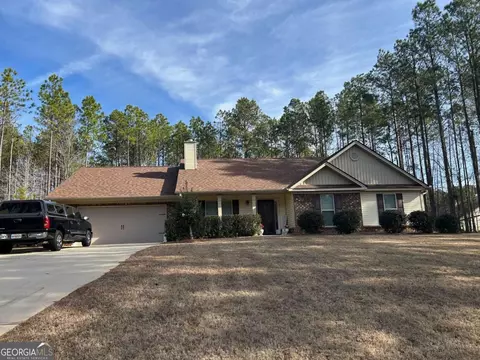 1703 Sara Hunter Ln NW, Milledgeville, GA 31061