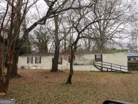 54 Skyland Dr W, Locust Grove, GA 30248