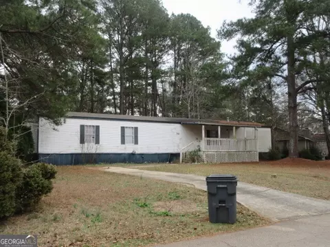 269 Lakeview Dr, Locust Grove, GA 30248