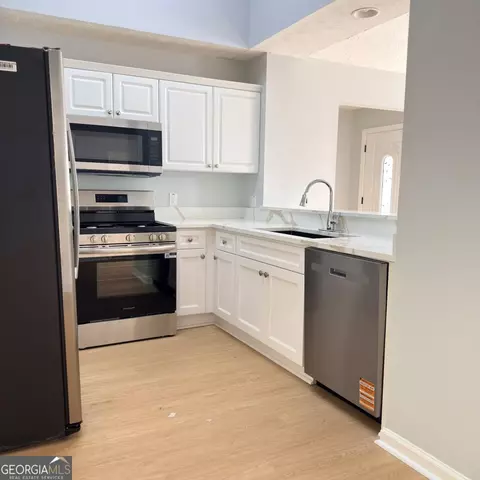 Kitchen - 218 Nicki Ct, Hampton, GA 30228 photo 1 of 2