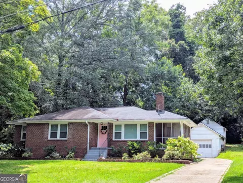 2655 Elsinore St, East Point, GA 30344