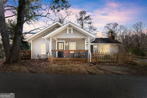 86 Pine St, Dahlonega, GA 30533