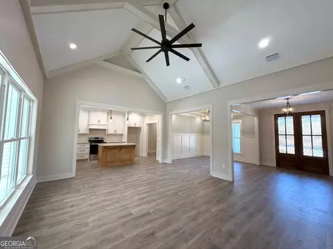 Living - 2302 Thomas St, Adel, GA 31620 photo 1 of 3