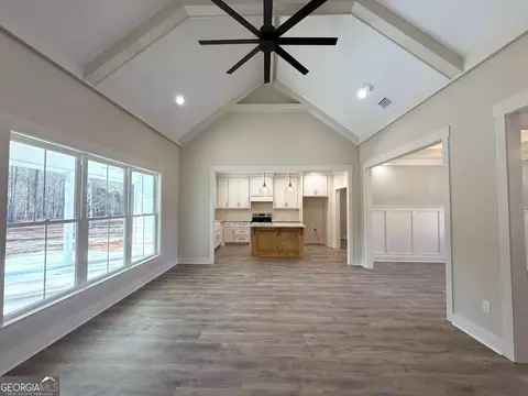 Living - 2302 Thomas St, Adel, GA 31620 photo 2 of 3
