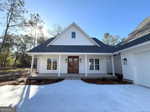 Exterior - 2302 Thomas St, Adel, GA 31620 photo 3 of 4